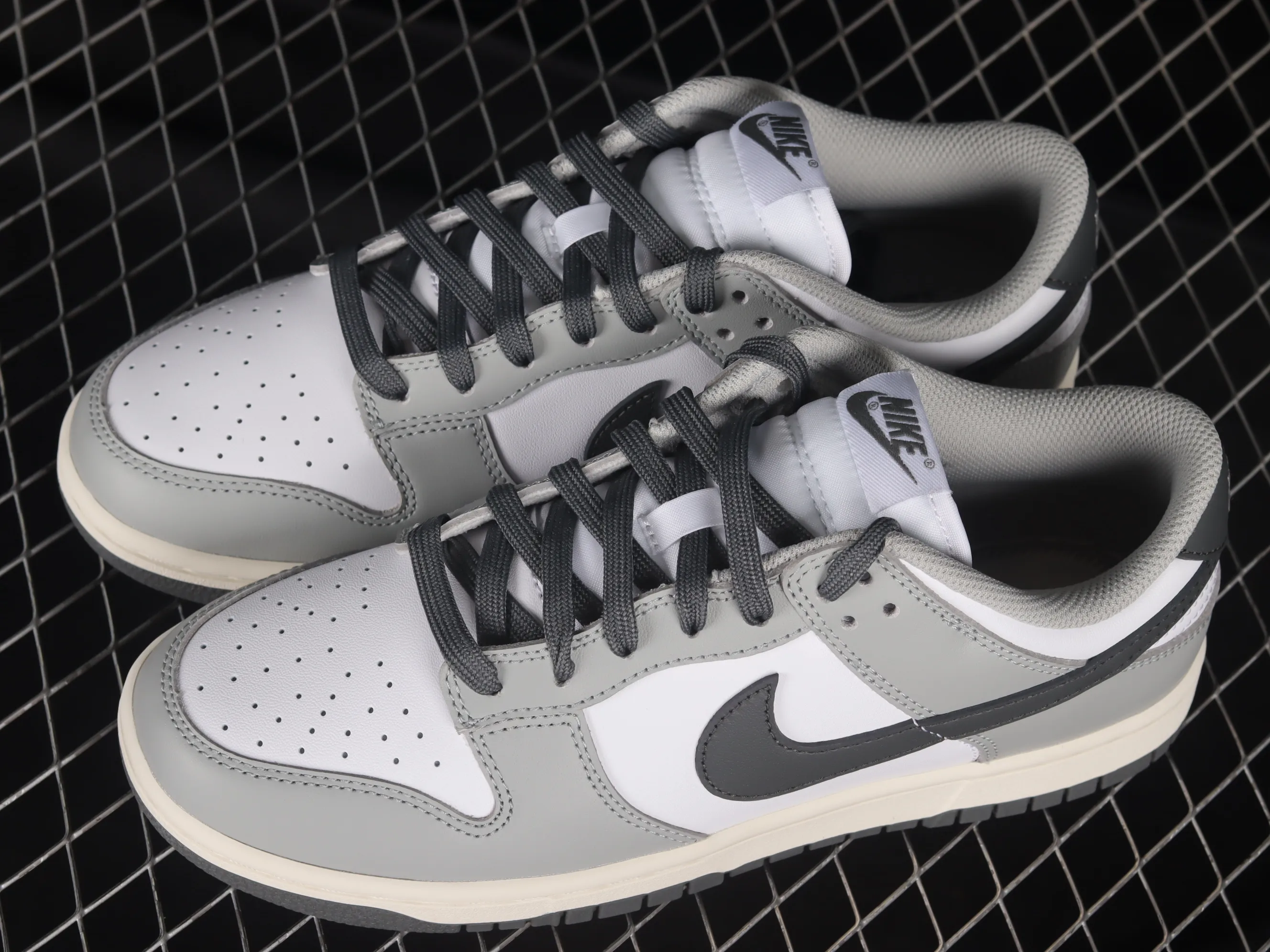 All categories Nk SB Dunk series Nk SB Dunk Low low-top sneakers M version pure original Nk Dunk Low "Light Smoke Grey" white gray SB low-top sports and leisure sneakers DD1503-117
